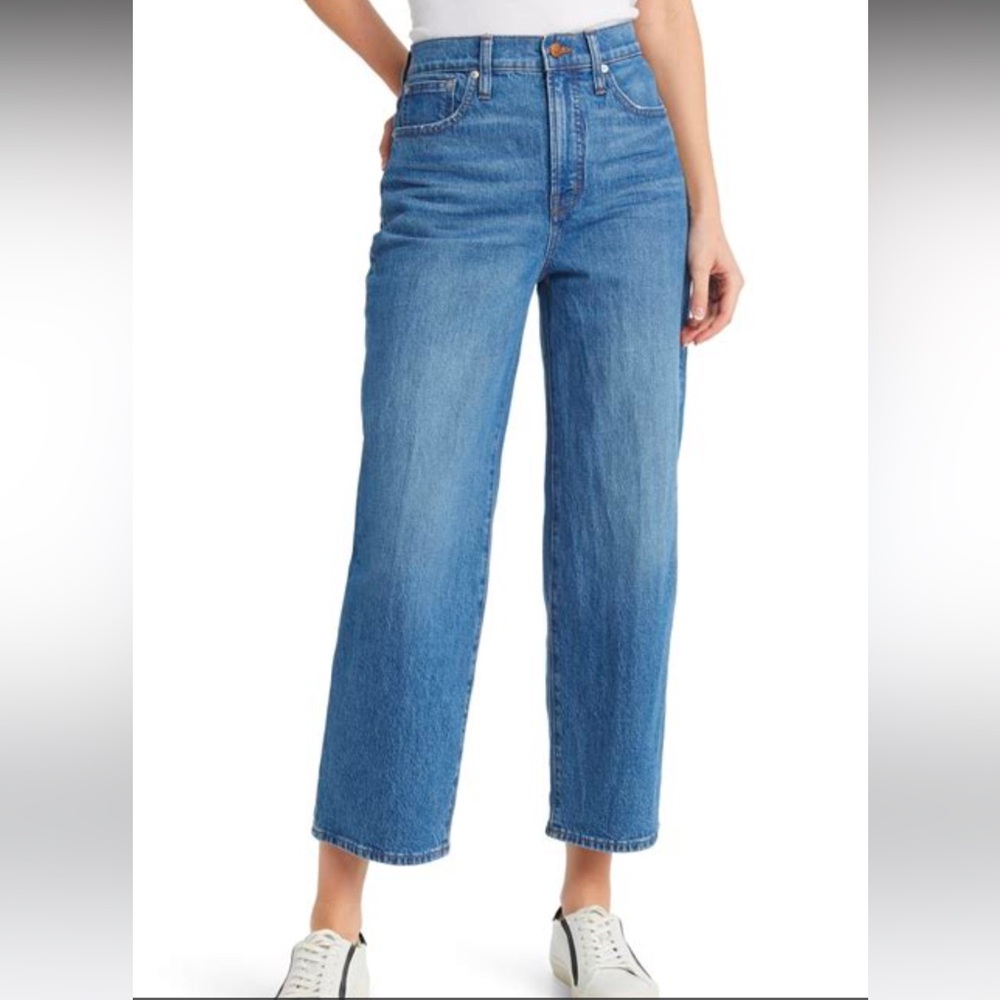 Madewell, The perfect vintage crop wide leg jeans.  Size 0